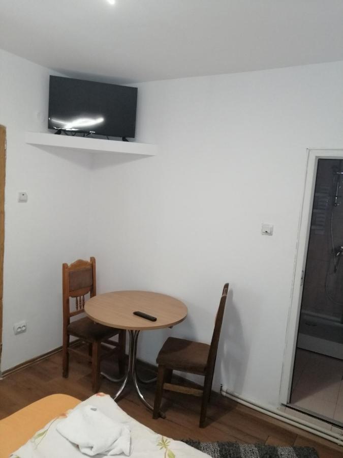 Vila Elly Piatra Neamţ Zewnętrze zdjęcie